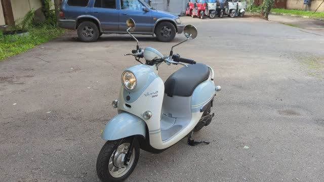 Скутер Yamaha Vino AY02 (121YA43) смотреть онлайн