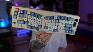 Купил Самые СМЕШНЫЕ и НЕОБЫЧНЫЕ Клавиатуры с Aliexpress, а они Оказались КРУТЫМИ!
то @FISPECKT