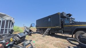 Третий день. Ветер ласково колышет Урал.