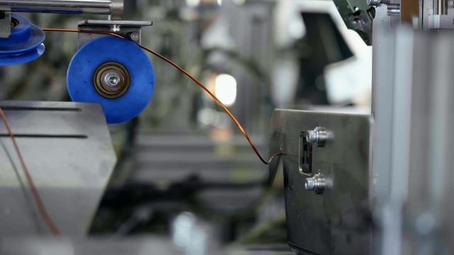 【工場潜入】世界中の家電を支える日本の職人技とロボット技術｜“世界最小コイル”ができる瞬間！