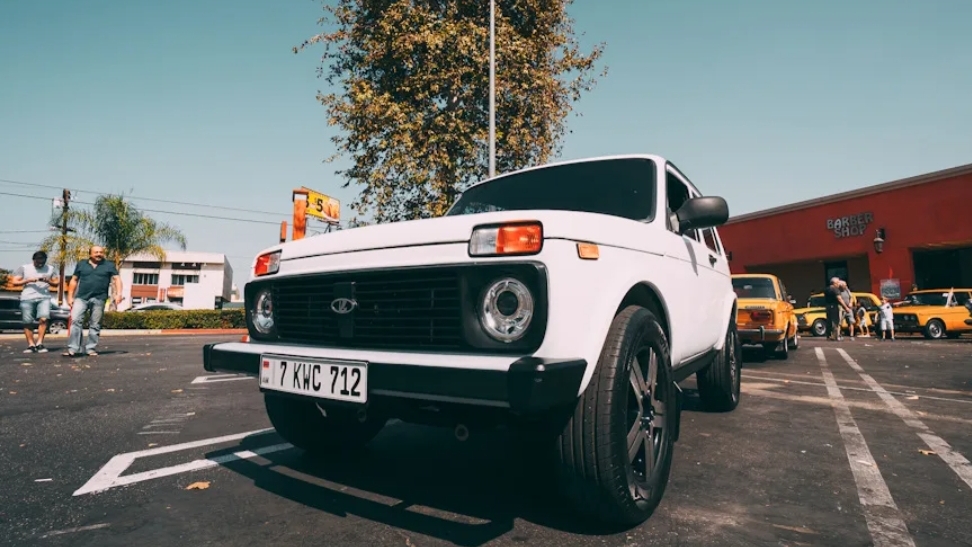 РЕКЛАМА Lada Niva в Швеции как смотрят на Ниву в других странах! смотреть онлайн