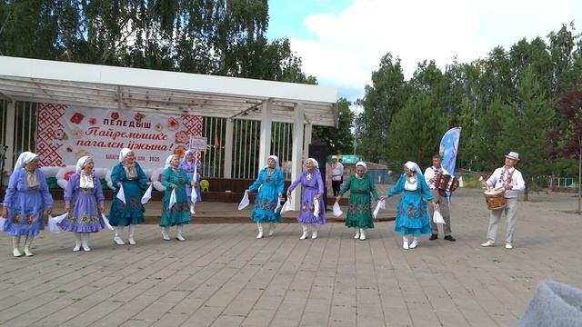ТАКМАК-ВЛАК. Радует ОШ ВИЧЕ СЕМ. На тальянке Артем Минилкаев. Видео Василия Хайбуллина смотреть онлайн