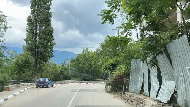 Ялта. От Володарского вверх по Сеченова,Достоевского,Красноармейской,Суворовской.15.06.25.Крым.Yalta смотреть онлайн