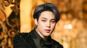 "Чимин на подиуме Dior: Мода или маркетинг? 🤔✨"