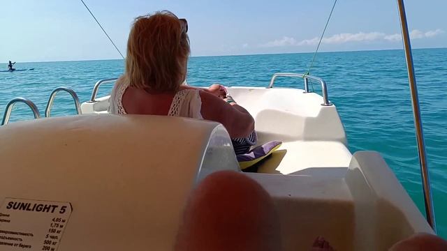 На катамаране смотреть онлайн