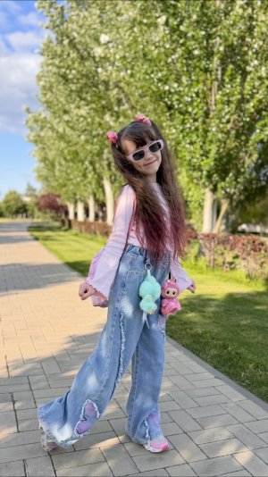 Как проходят Ваши выходные? Мы много гуляем 🚶♀️🌳🌤️ не смотря на переменчивую погоду 🙂 #Лето