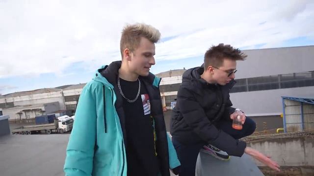 BRUNOЧТО СПАСЕТ АРБУЗ от ПАДЕНИЯ Батут, Бассейн или Подушка 🤔 смотреть онлайн