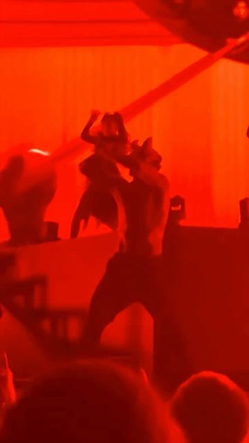 BABYMETAL and Alex Terrible on ONE Stage?! смотреть онлайн