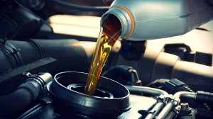 Дизельное масло в бензиновый двигатель.