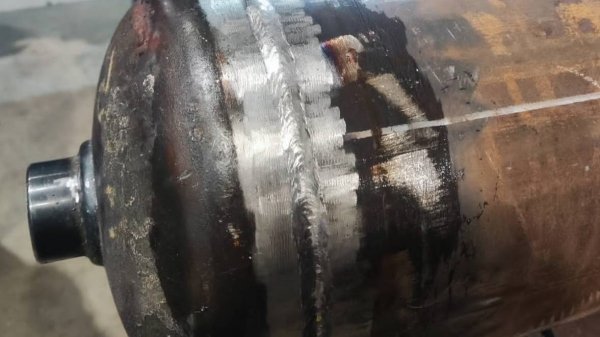 Лазерная очистка прокатной окалины и масляных загрязнений