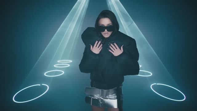 UNKLFNKL & Ioana Ignat - 6 Feet Deep (Official Video) смотреть онлайн