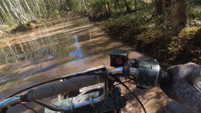 Огромная лужа на полноприводном мотоцикле №197 смотреть онлайн
