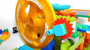 СОБИРАЕМ КОНСТРУКТОР ДЛЯ ДЕТЕЙ ВИДЕО МУЛЬТИКИ ДЛЯ ДЕТЕЙ СМОТРЕТЬ ДЕТСКИЙ КАНАЛ ИГРАЛКИ-ЗАЛИПАЛКИ