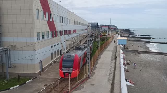 Поездка к ЖД вокзалу смотреть онлайн