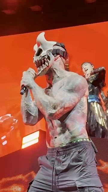 BABYMETAL + Alex Terrible = UNREAL Energy On Stage смотреть онлайн