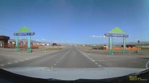 Кош-Агач из окна автомобиля. Горный Алтай.