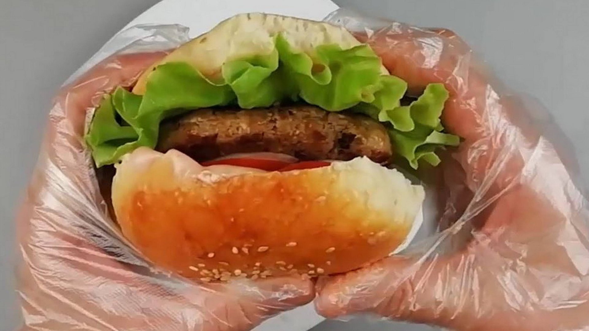 Как сделать вкусный бургер ДОМА,с МЯСНОЙ котлетой и Булочки для Бургеров,вкуснее, чем в Макдональдс смотреть онлайн