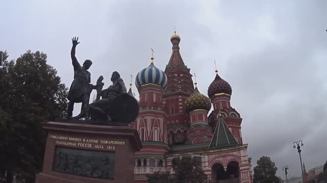 Москва. Храм Василия Блаженного. Внутри. Обзор под музыку ансамбля храма "Дорос" смотреть онлайн