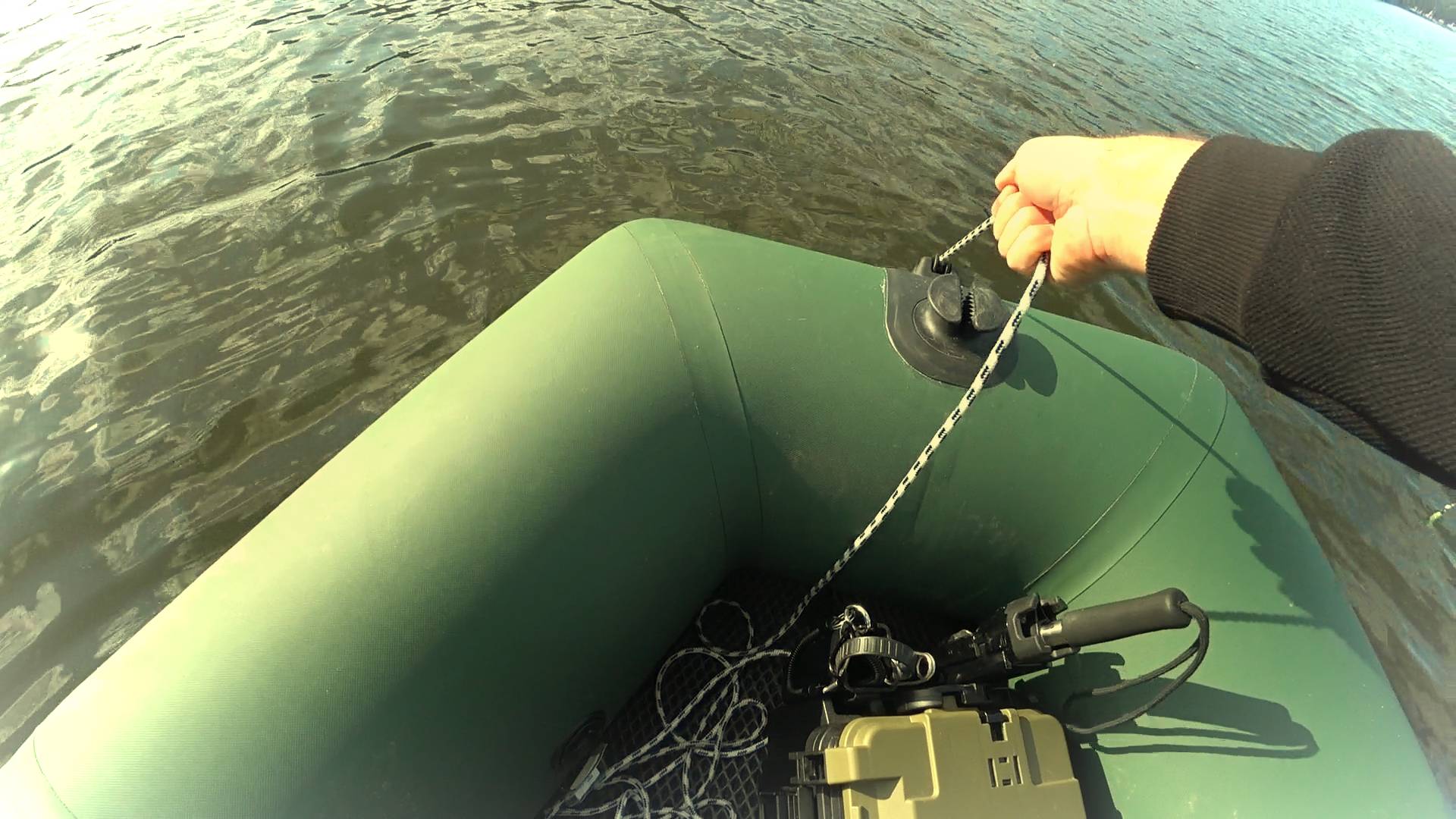 Первый раз САМ в лодке! ЗАБЫЛ ОПУСТИТЬ ЯКОРЬ и УПЛЫЛ! Рыбалка с лодки 2025 смотреть онлайн