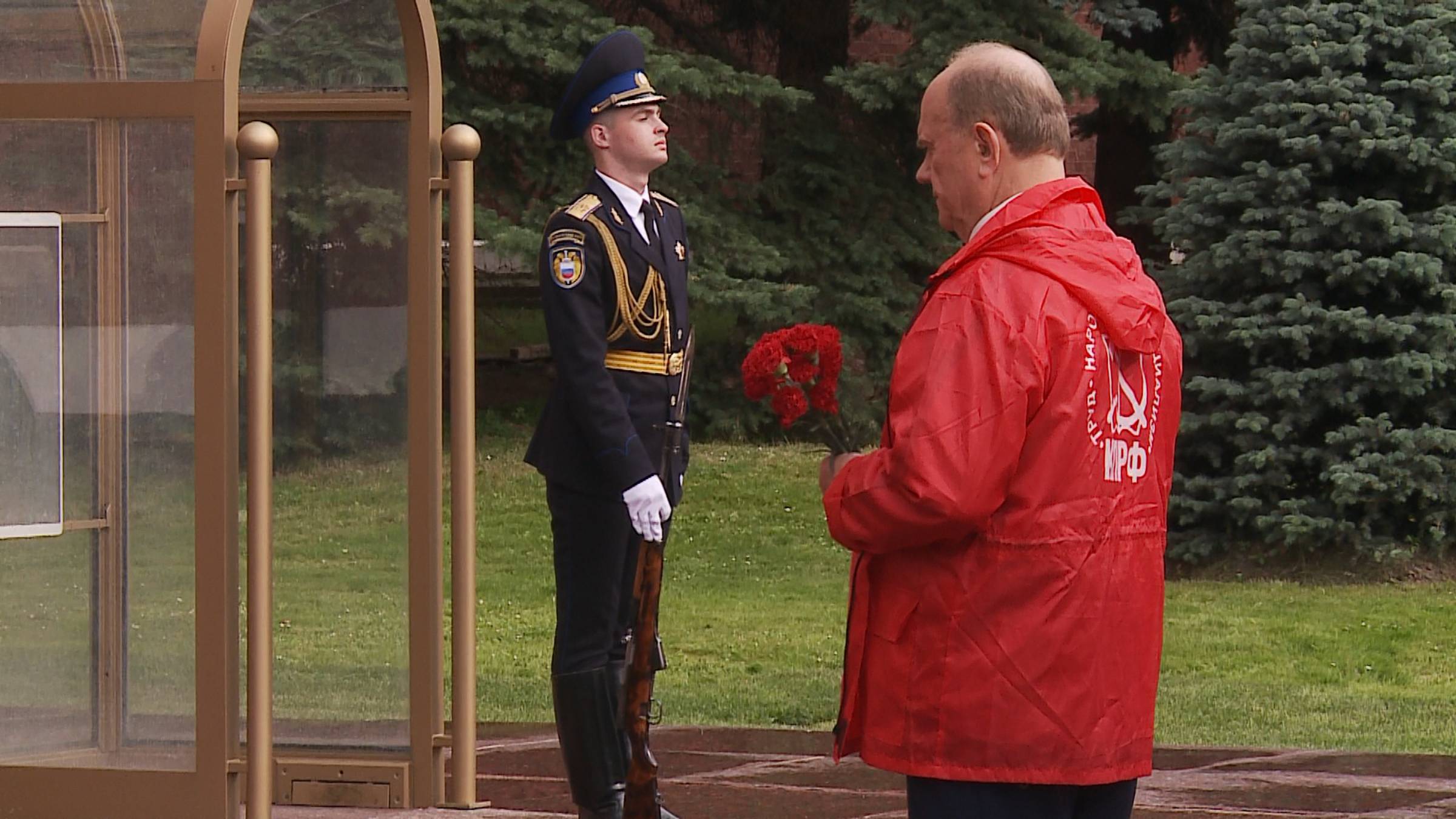 22.06.2025 Возложение цветов к Могиле Неизвестного солдата смотреть онлайн