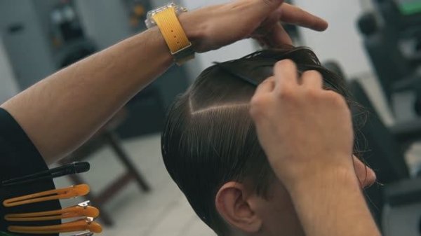 DAVRON - Long haircut