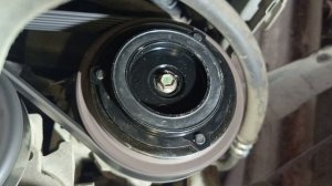 Прижимная пластина kia Rio 3 подскажите пожалуйста в чем проблема почему проскакивает.mp4