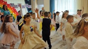 Танцевальный флешмоб "Дорогою Добра".