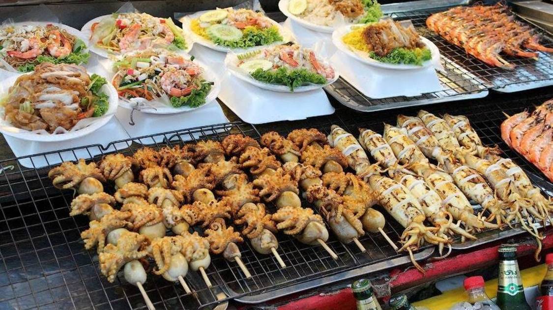 Самая вкусная уличная еда Тайваня — вы такого не пробовали! 🤯 смотреть онлайн