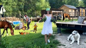 Жизнь в селе. Продолжаем преображать участок. Посадили уличные цветы. Сделали песочницу и бассейн