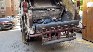 #мусоровоз #trashtruck #техника #мусор #контейнер #trash #truck #грузовик #спец #контейнер 22-06-202