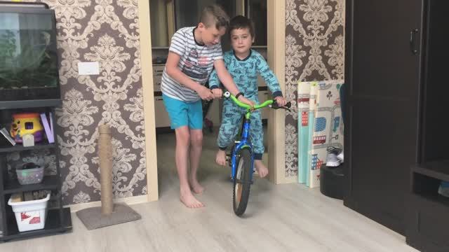 День рождения Мирона / 4 годика / Влог смотреть онлайн