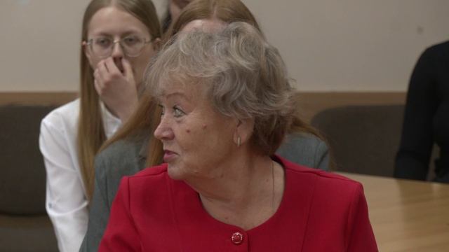 Выпускница из Каменска-Уральского блеснула знаниями на Первом канале в шоу «Умники и умницы» смотреть онлайн