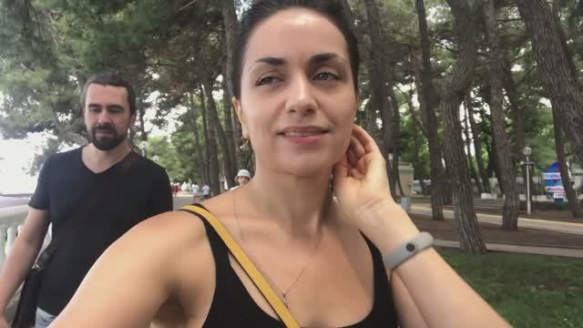 На машине на Черное море / Первый день в Геленджике / Влог смотреть онлайн