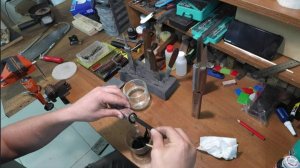 Делаю четыре кухонных ножа, сверловка, больстеры и вклейка