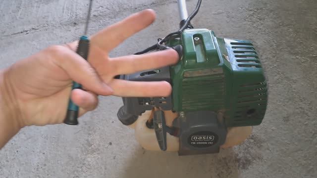 Большой расход бензина у триммера - мотокосы! 3 причины повышенного расхода