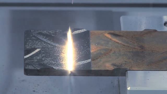 TruLaser Station 3003 mit TruMicro 7050 Laserreinigen real смотреть онлайн
