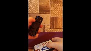 Маленькая машинка на радиоуправлении