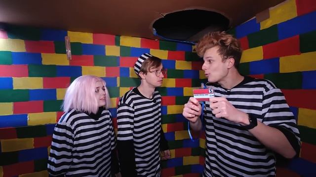 BRUNOЯ СБЕЖАЛА из СТРАШНОЙ ЛЕГО ТЮРЬМЫ! 🙈 смотреть онлайн