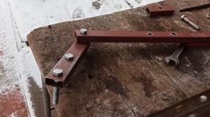 Простое ПРИСПОСОБЛЕНИЕ для быстрой стяжки досок пола своими руками.