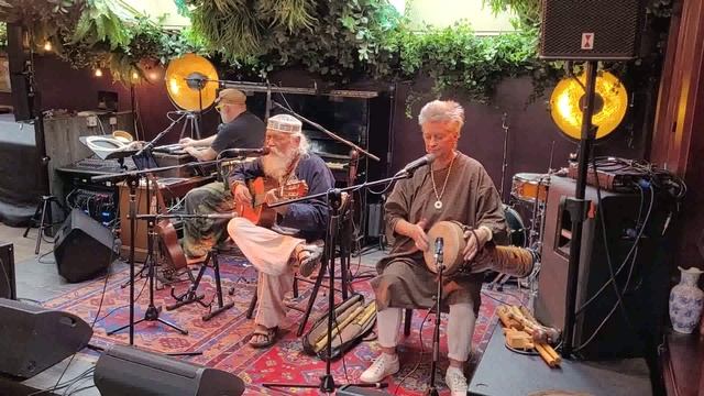 Виногродские и Бедерман. Китайский джаз 2025 смотреть онлайн