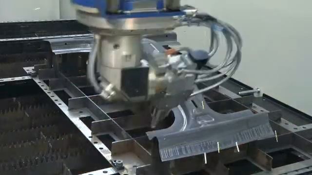 TruLaserCell7040 Laserschneiden BSaeule Fastline Real смотреть онлайн