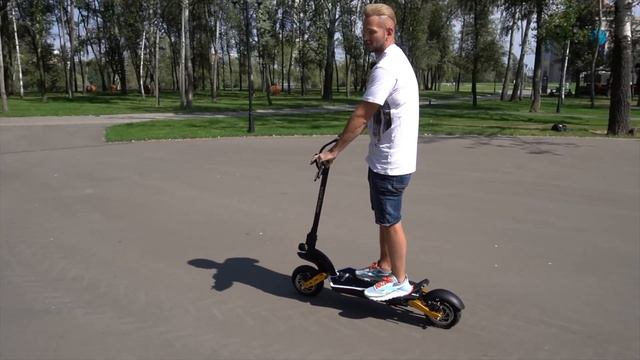 Царский электросамокат Kuquay G-booster полноприводный и недорогой. Обзор и тест новинки 2021.