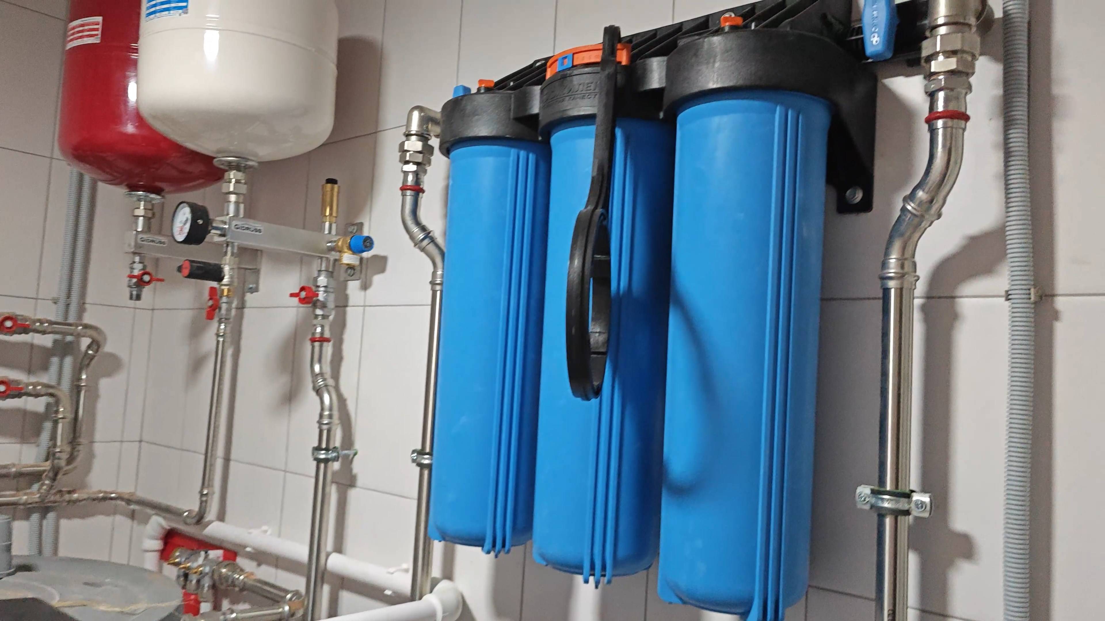 Строим дом. В доме появилась вода.