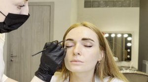 Ламинирование бровей с коррекцией и окрашиванием