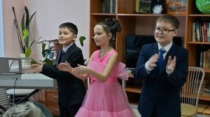 "ЩЕНОК" (Музыка Ж.Савиной, слова И.Шаферана).mp4