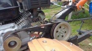 Замена и регулировка ремня на мотоблоке. Покромсал помидоры, собрал клубнику!