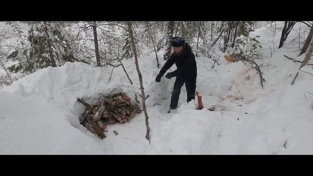 Выживание в лесу 24 часа на морозе. Заночевали в сугробе. Выжить под снегом смотреть онлайн