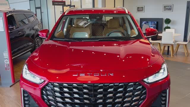 Красный JETOUR X70 Plus Luxury