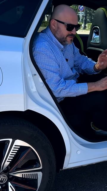 Комфорт для пассажиров в Evolute i-SKY смотреть онлайн