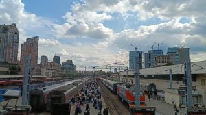 ПАВЕЛЕЦКИЙ ВОКЗАЛ. ШУМНО И МНОГОЛЮДНО